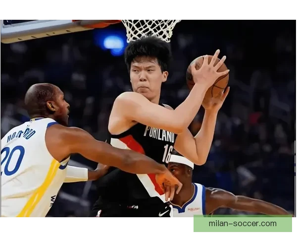斯普利特着力提升杨瀚森三分出手能力助其外线投射全面进化持续优化表现